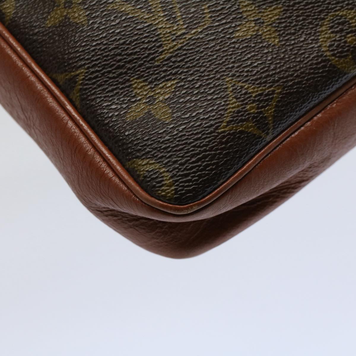 LOUIS VUITTON Monogram Pochette Sports Clutch Bag No.183 LV Auth 59015