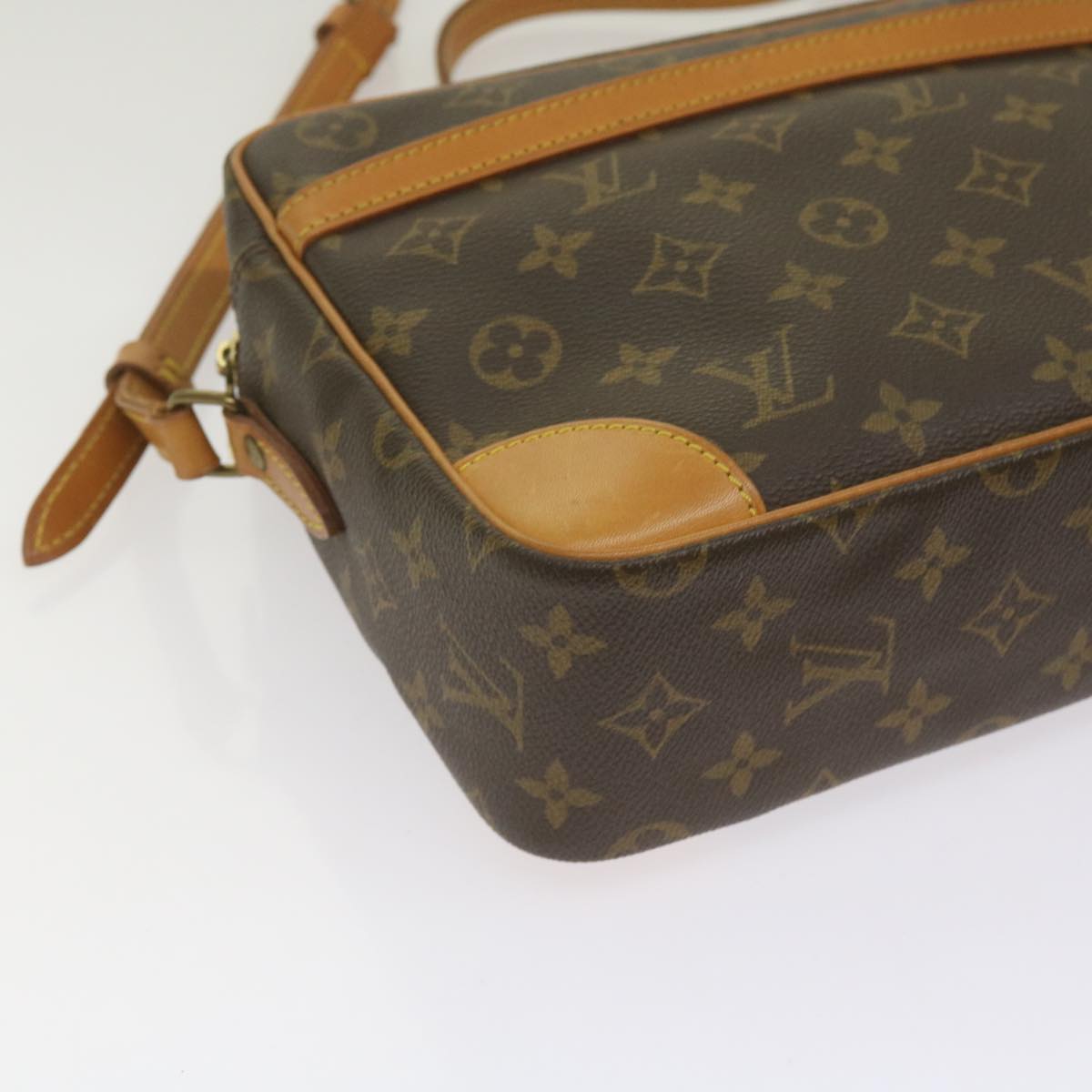 LOUIS VUITTON Monogram Trocadero 30 Shoulder Bag M51272 LV Auth 59305