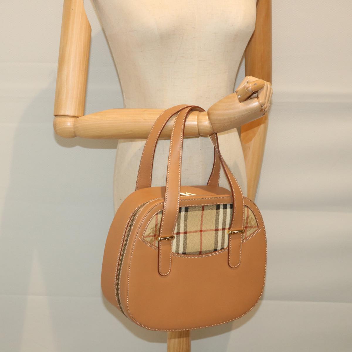 Burberrys Hand Bag Leather Beige Auth 59466