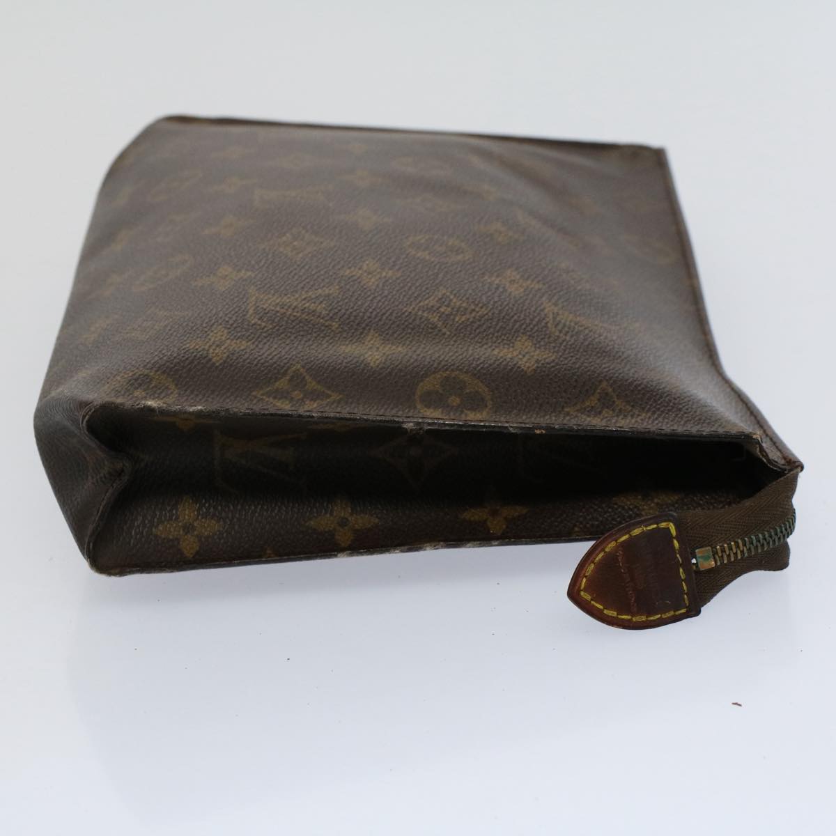 LOUIS VUITTON Monogram Poche Toilette 26 Pouch M47542 LV Auth 59474