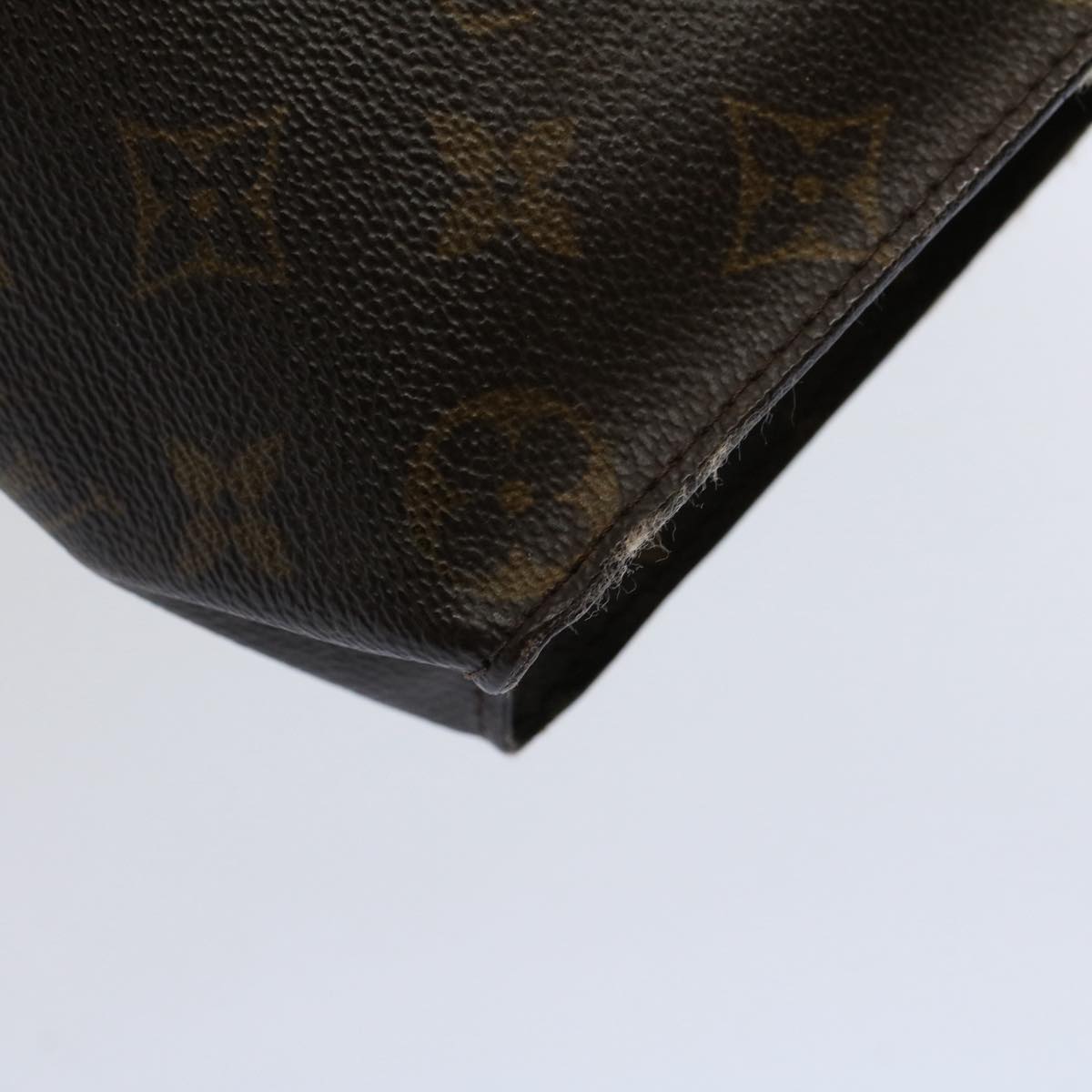 LOUIS VUITTON Monogram Poche Toilette 26 Pouch M47542 LV Auth 59474