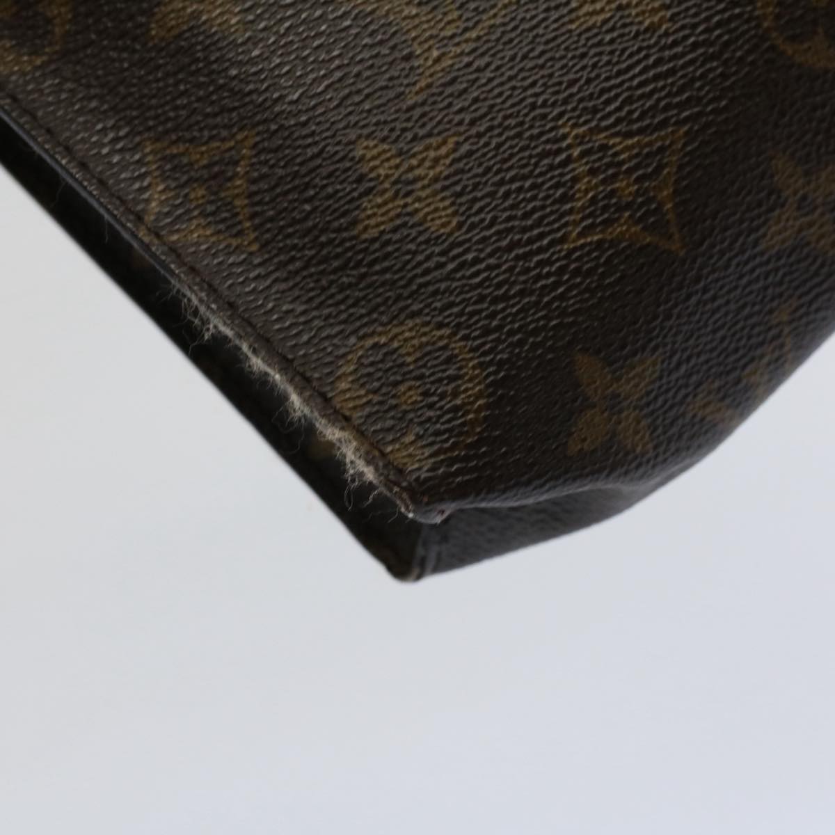 LOUIS VUITTON Monogram Poche Toilette 26 Pouch M47542 LV Auth 59474