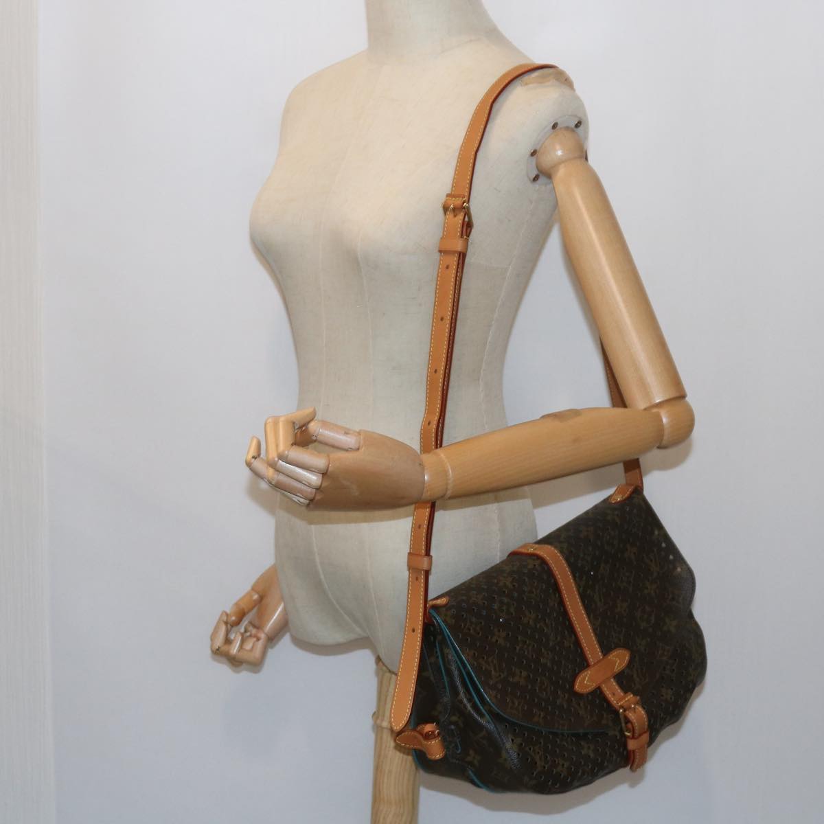 LOUIS VUITTON Monogram Perfo Saumur 30 Shoulder Bag M93998 LV Auth 59612SAV