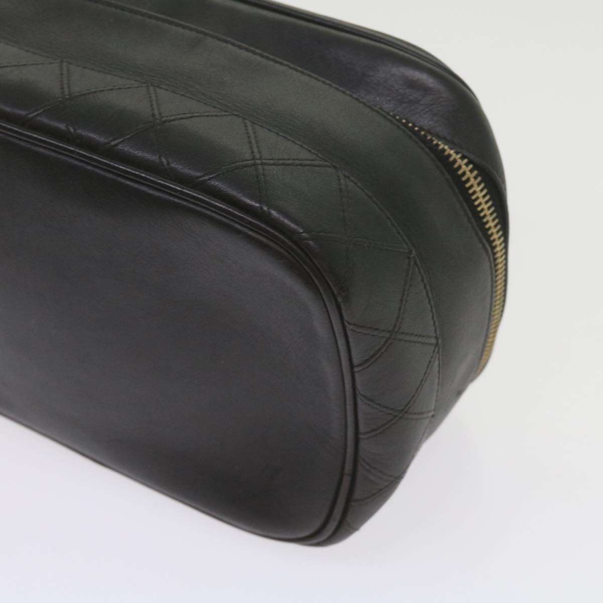 CHANEL Vanity Cosmetic Pouch Leather Black CC Auth 59984