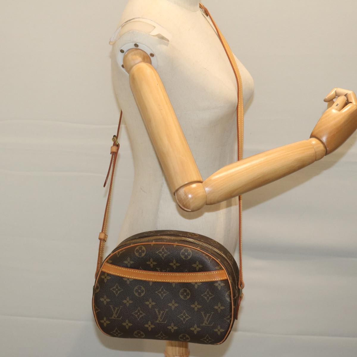 LOUIS VUITTON Monogram Blois Shoulder Bag M51221 LV Auth 60027A