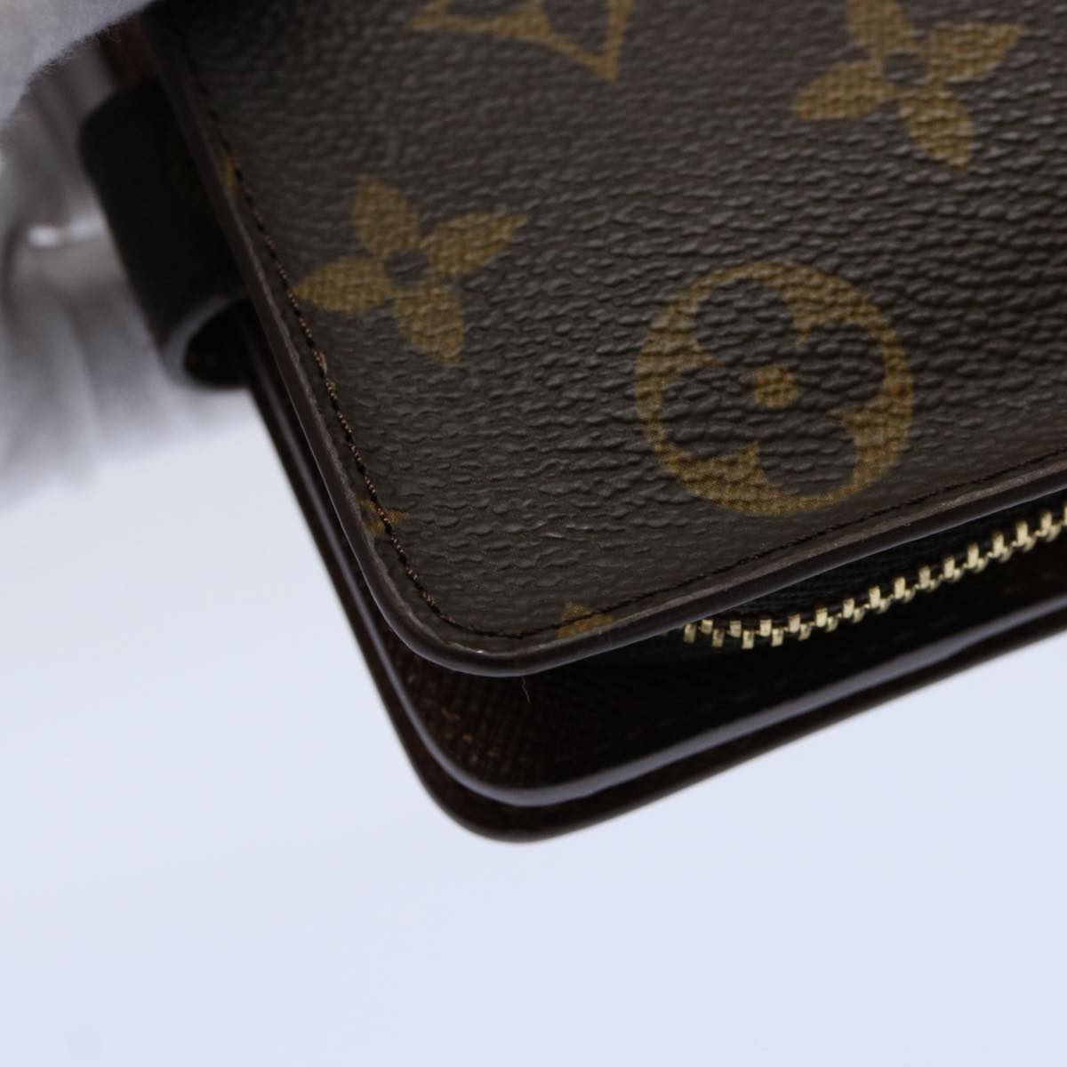 LOUIS VUITTON Monogram Compact Zip Wallet M61667 LV Auth 60039A