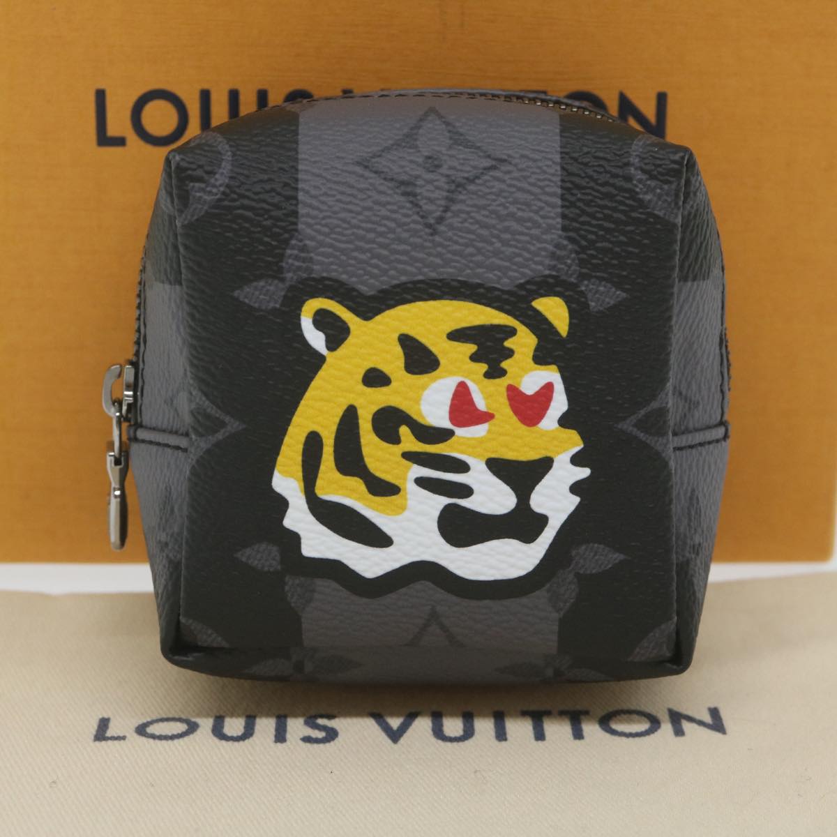 LOUIS VUITTON Monogram Eclipse Stripe NIGO Porte Cles Squared MP3224 Auth 60208S