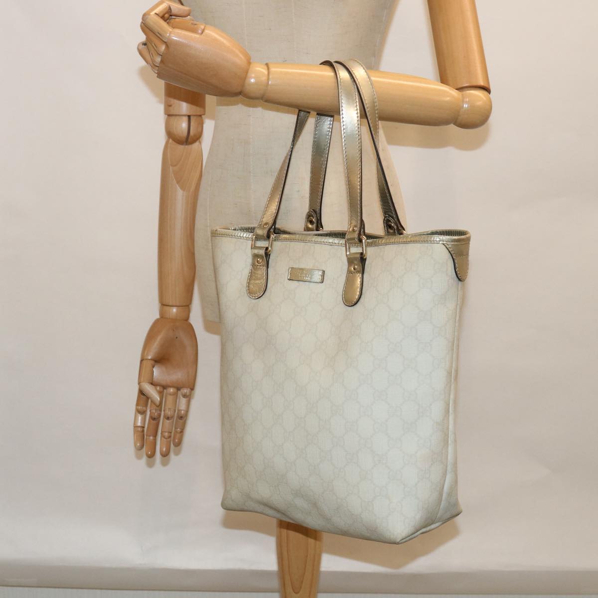 GUCCI GG Canvas Tote Bag PVC White 189896 Auth 60267