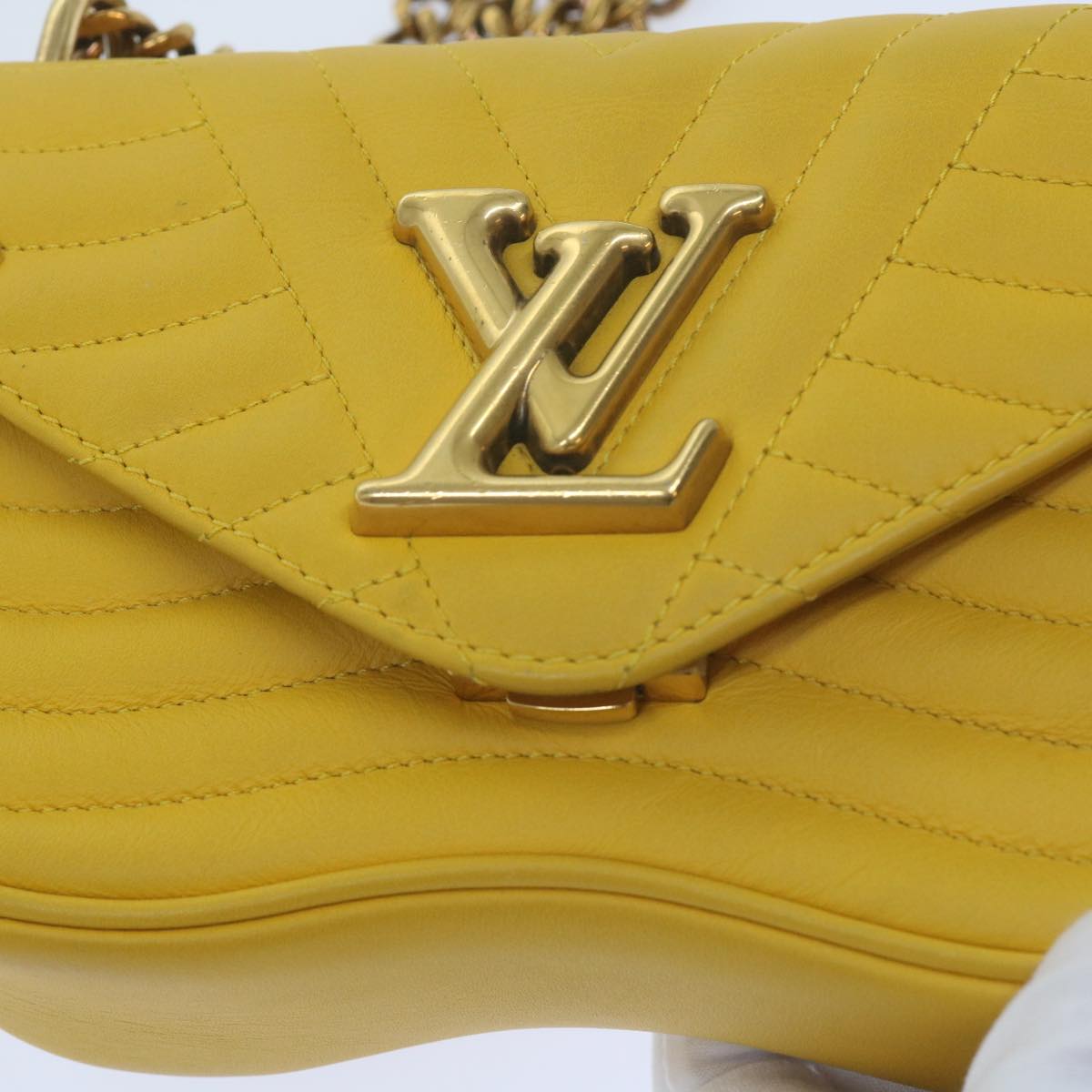 LOUIS VUITTON New Wave Chain Bag PM Shoulder Bag Leather Yellow LV Auth 60852A