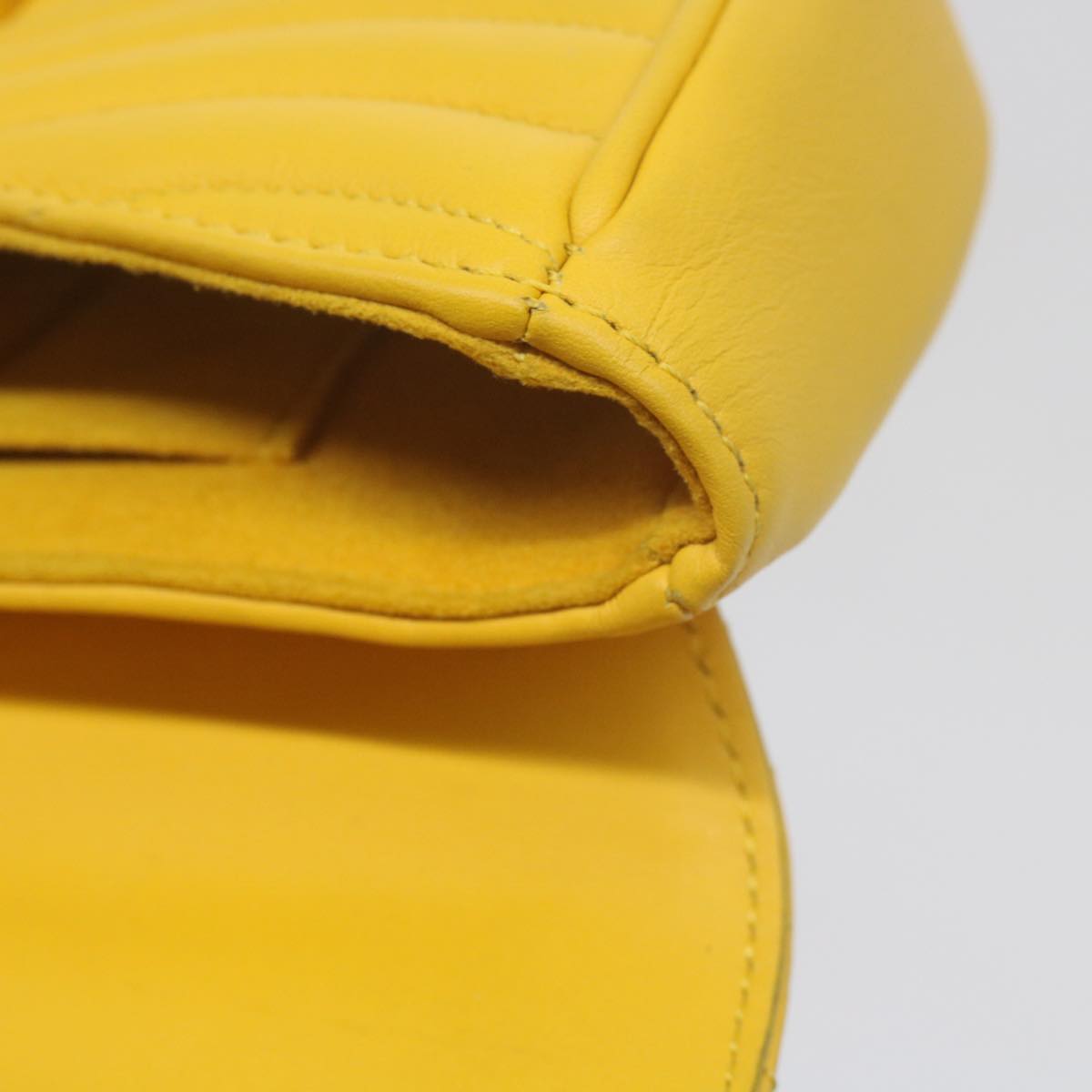 LOUIS VUITTON New Wave Chain Bag PM Shoulder Bag Leather Yellow LV Auth 60852SAV