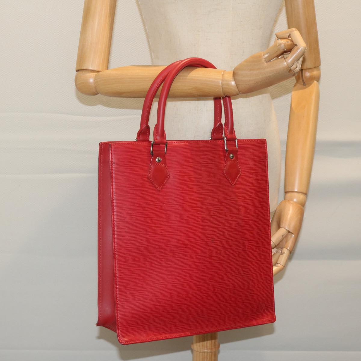 LOUIS VUITTON Epi Sac Plat PM Hand Bag Red Rouge LV Auth 60899