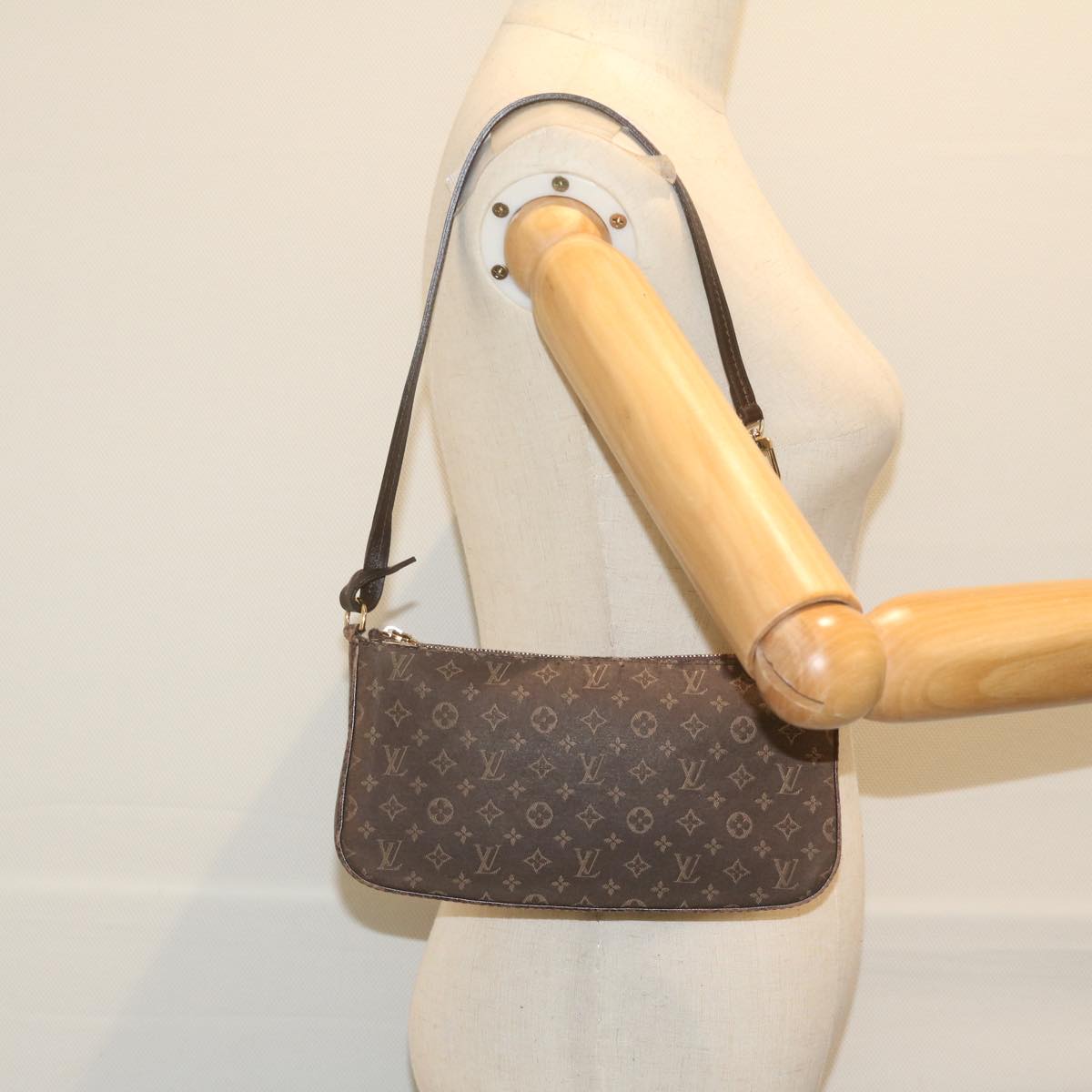 LOUIS VUITTON Monogram Idylle Pochette Accessoires Black Fuzan M60482 Auth 61288