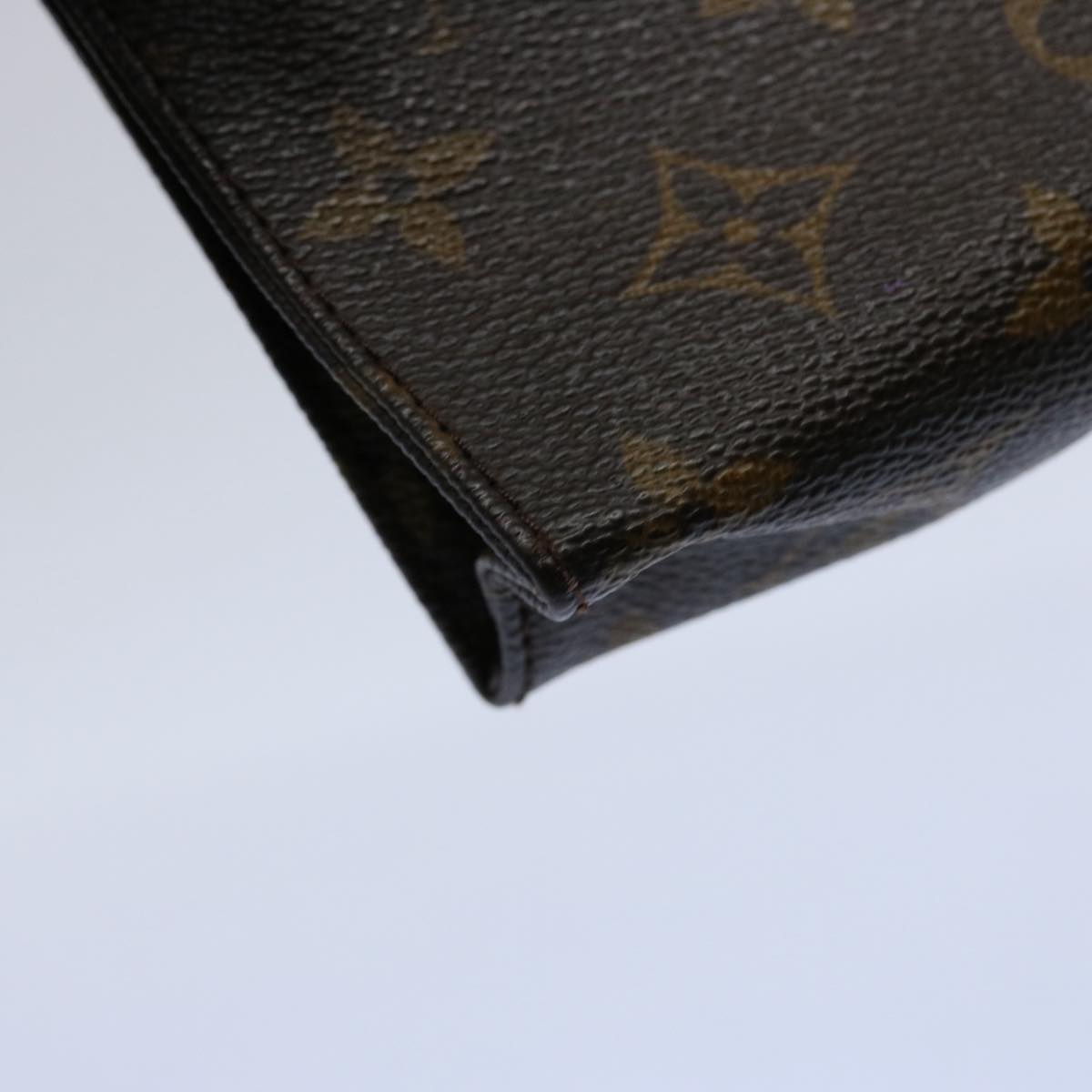 LOUIS VUITTON Monogram Poche Toilette 15 Pouch M47546 LV Auth 61290