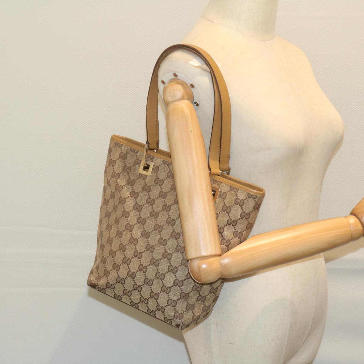 GUCCI GG Canvas Hand Bag Beige 002 1099 Auth 61649