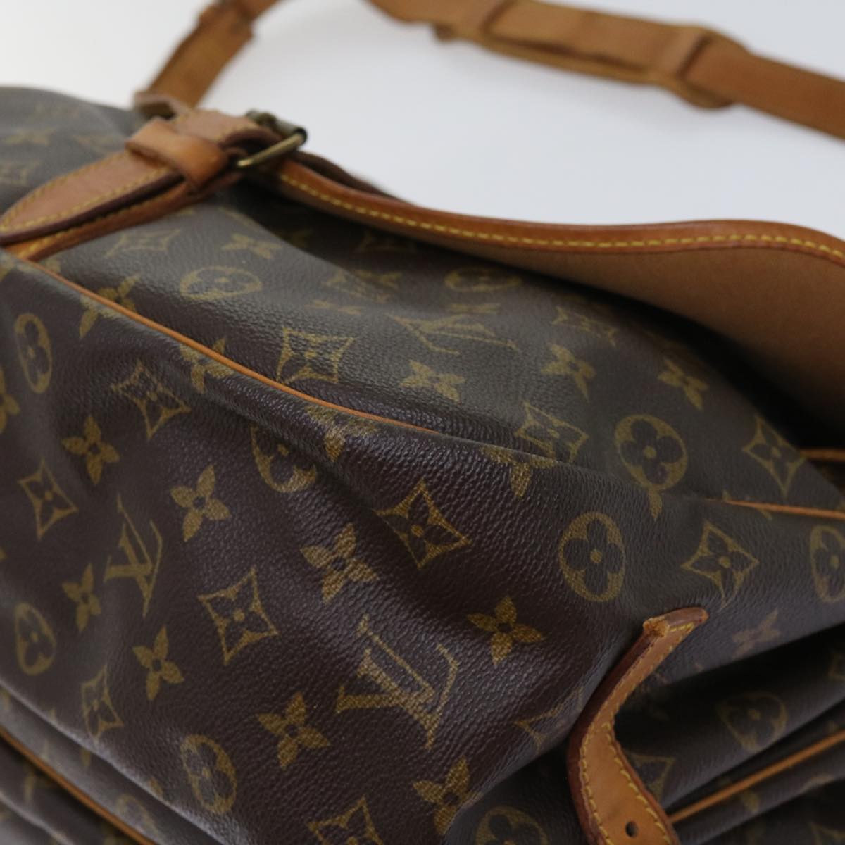 LOUIS VUITTON Monogram Saumur 35 Shoulder Bag M42254 LV Auth 61949