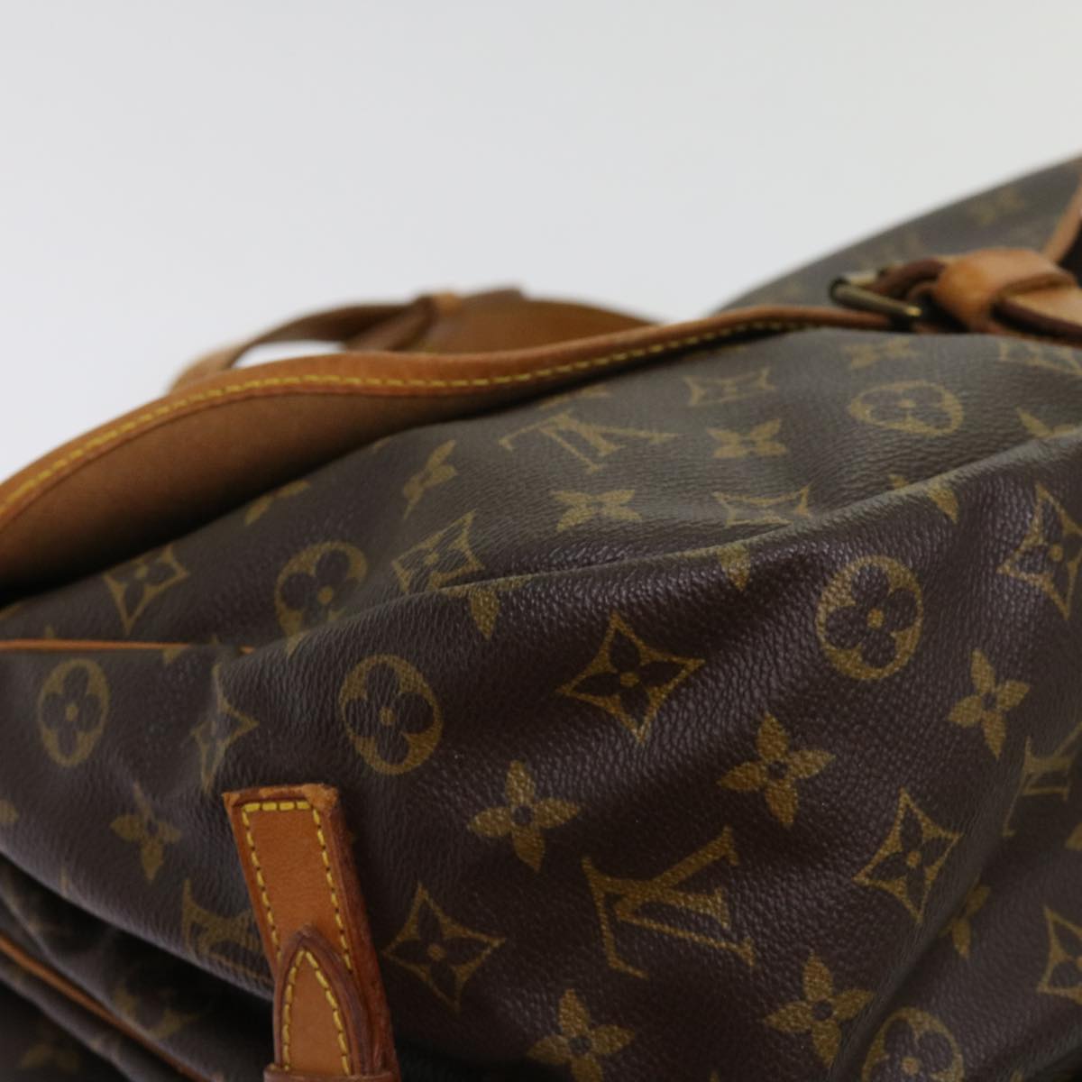 LOUIS VUITTON Monogram Saumur 35 Shoulder Bag M42254 LV Auth 61949