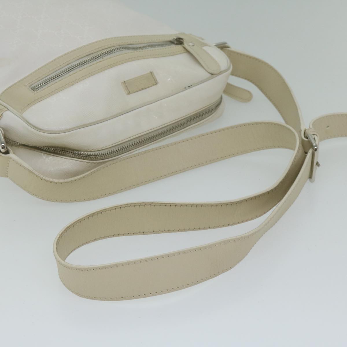 GUCCI GG implementation Shoulder Bag White 201448 Auth 62086