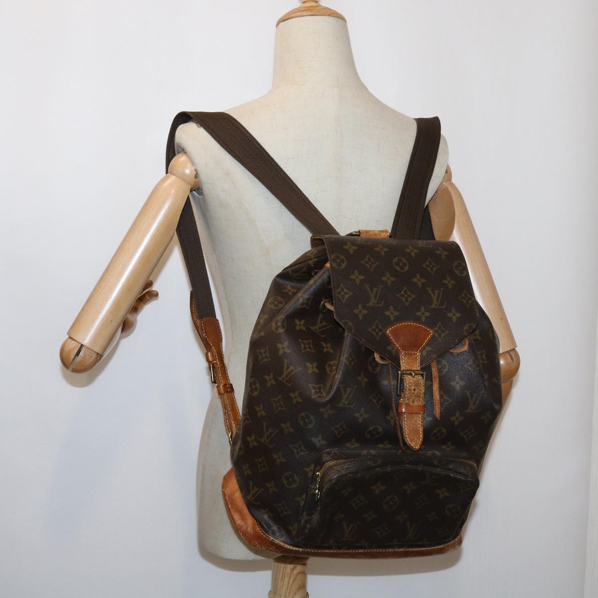 LOUIS VUITTON Monogram Montsouris GM Backpack M51135 LV Auth 62307