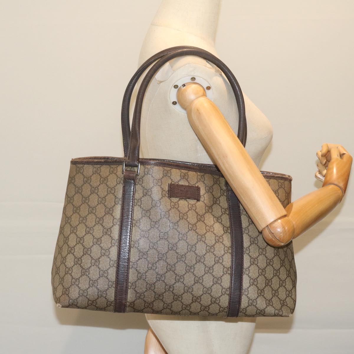 GUCCI GG Supreme Tote Bag Beige 111595 Auth 62421