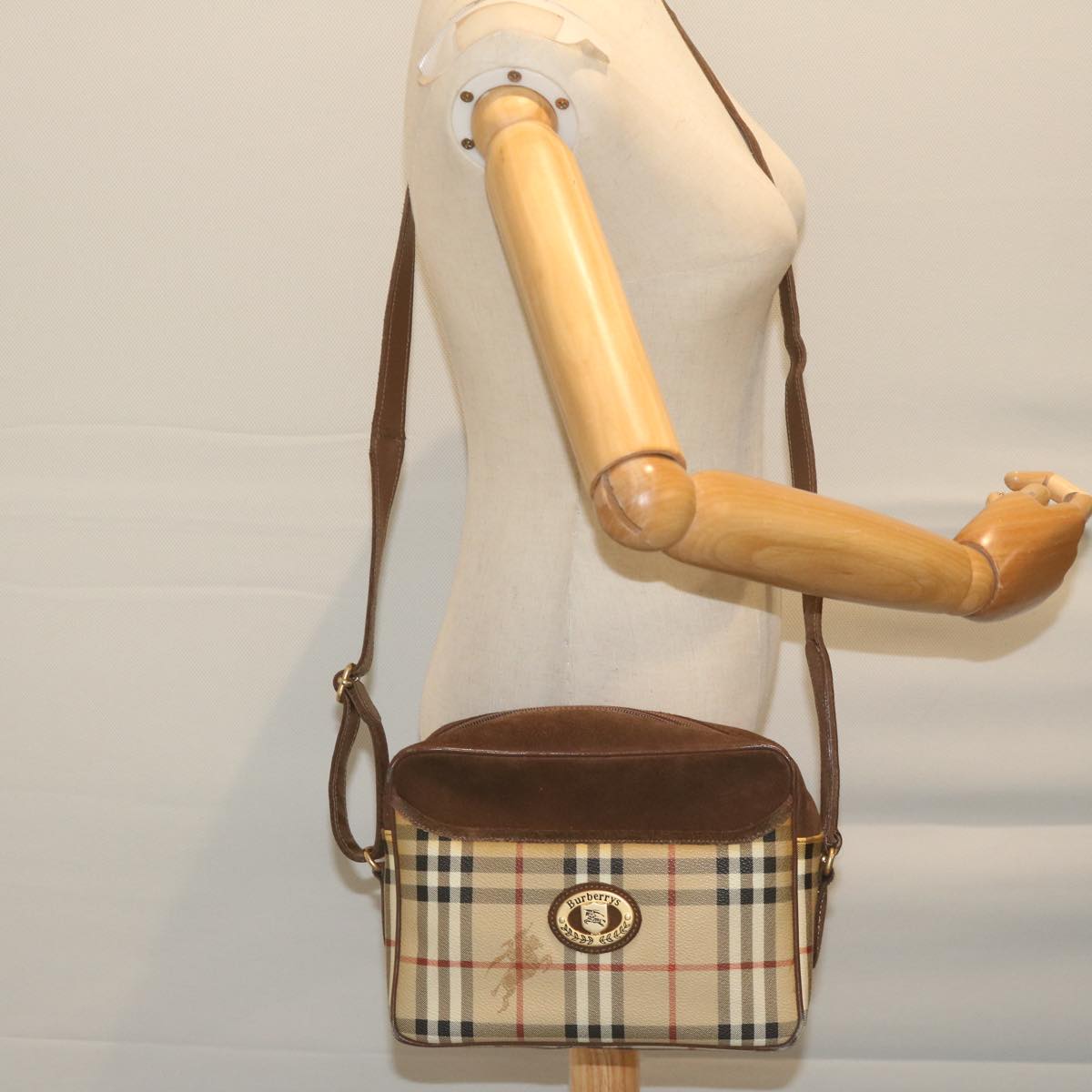 Burberrys Nova Check Shoulder Bag PVC Leather Beige Auth 62737