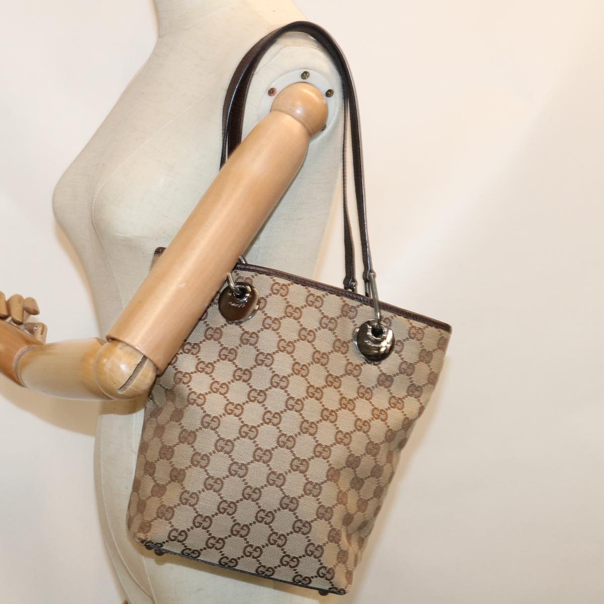 GUCCI GG Canvas Shoulder Bag Beige 131326 Auth 62847