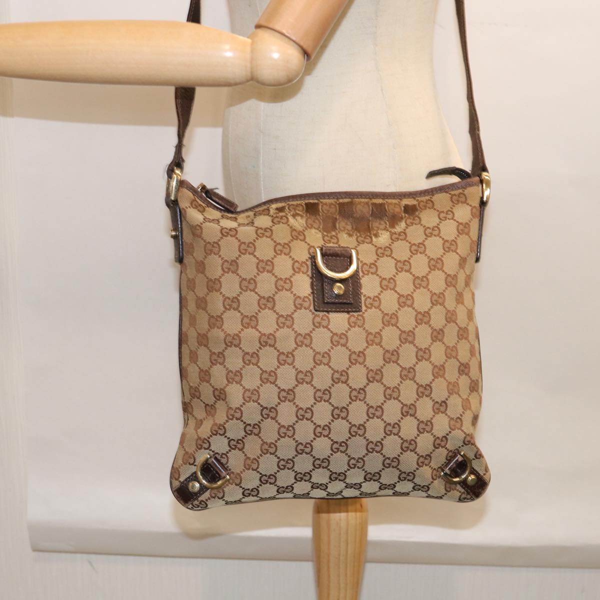 GUCCI GG Canvas Shoulder Bag Beige 131326 Auth 62946