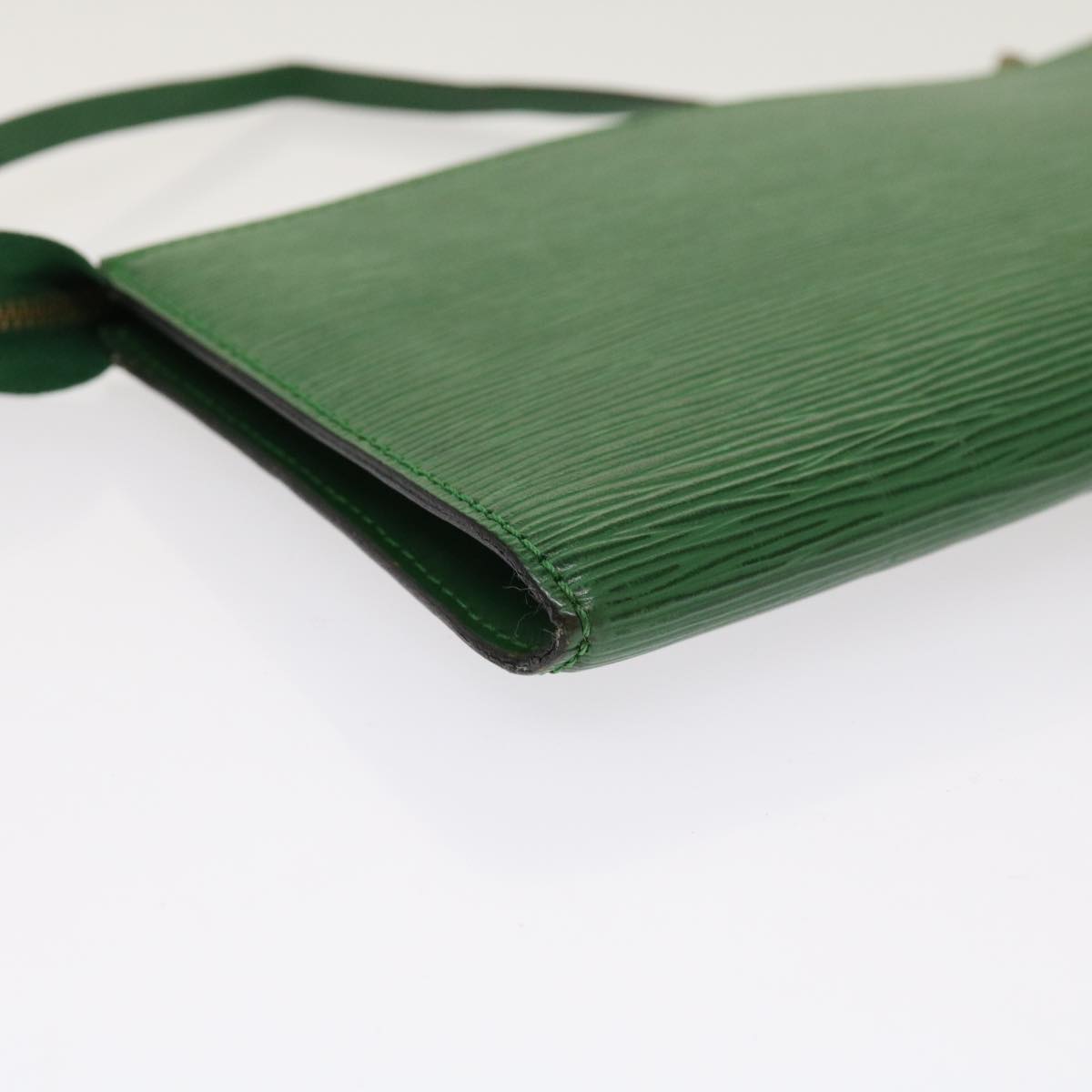 LOUIS VUITTON Epi Pochette Accessoires Pouch Green M52984 LV Auth 63051