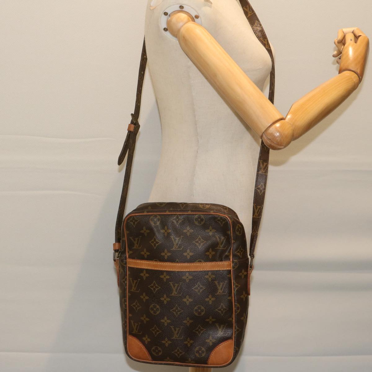 LOUIS VUITTON Monogram Danube MM Shoulder Bag M45264 LV Auth 63308