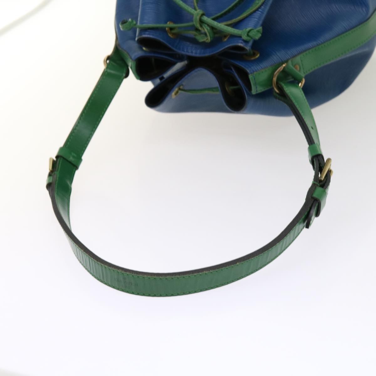 LOUIS VUITTON Epi Noe Shoulder Bag Bicolor Green Blue M44044 LV Auth 63358