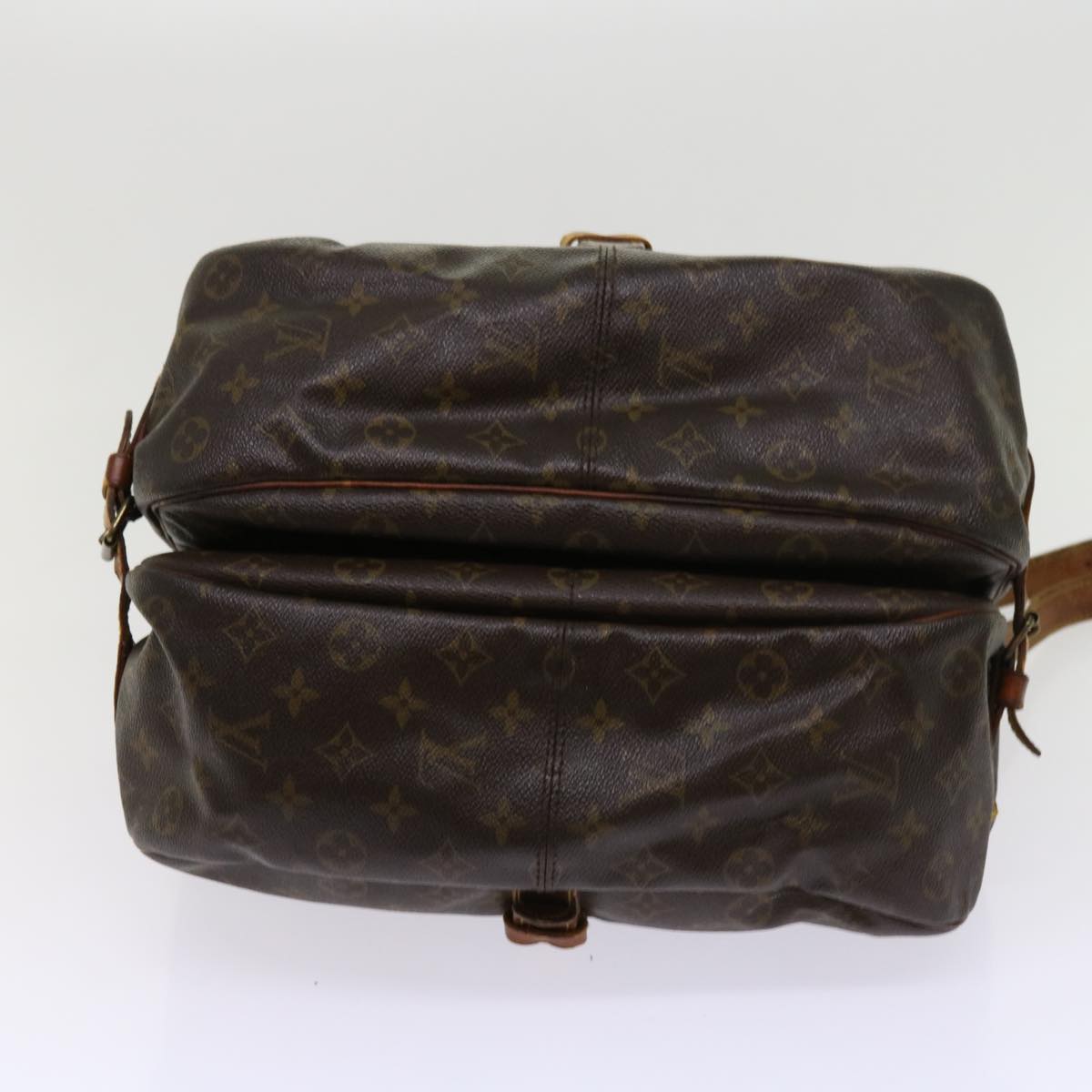 LOUIS VUITTON Monogram Saumur 35 Shoulder Bag M42254 LV Auth 63714