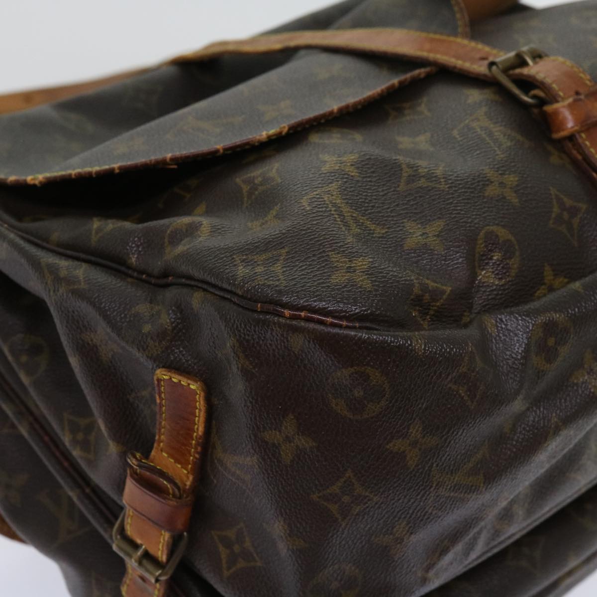 LOUIS VUITTON Monogram Saumur 35 Shoulder Bag M42254 LV Auth 63714