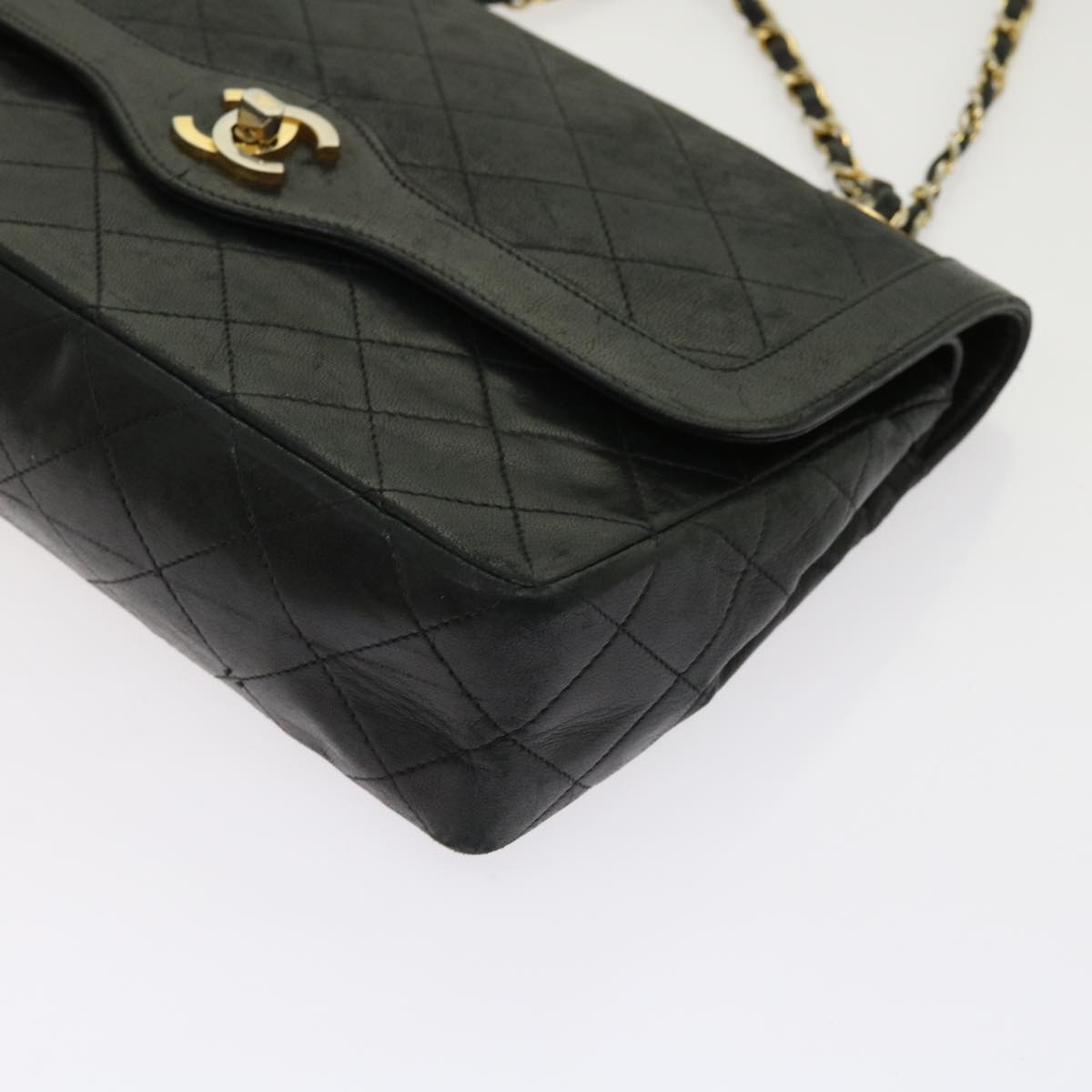 CHANEL Matelasse Turn Lock Chain Bag Lamb Skin Paris Only Black CC Auth 63771