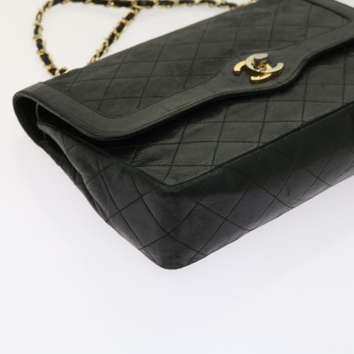 CHANEL Matelasse Turn Lock Chain Bag Lamb Skin Paris Only Black CC Auth 63771