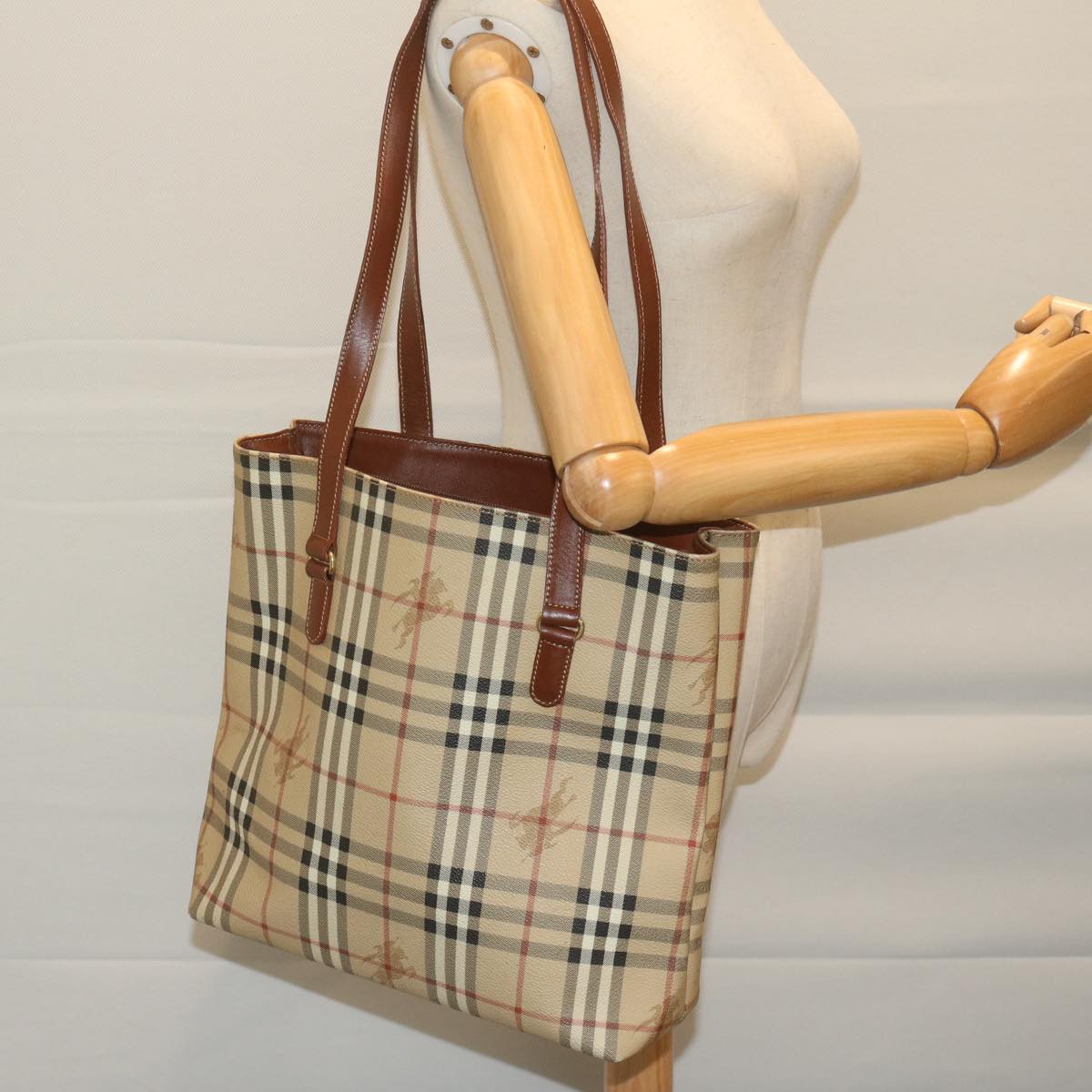 Burberrys Nova Check Shoulder Bag PVC Leather Beige Auth 63774