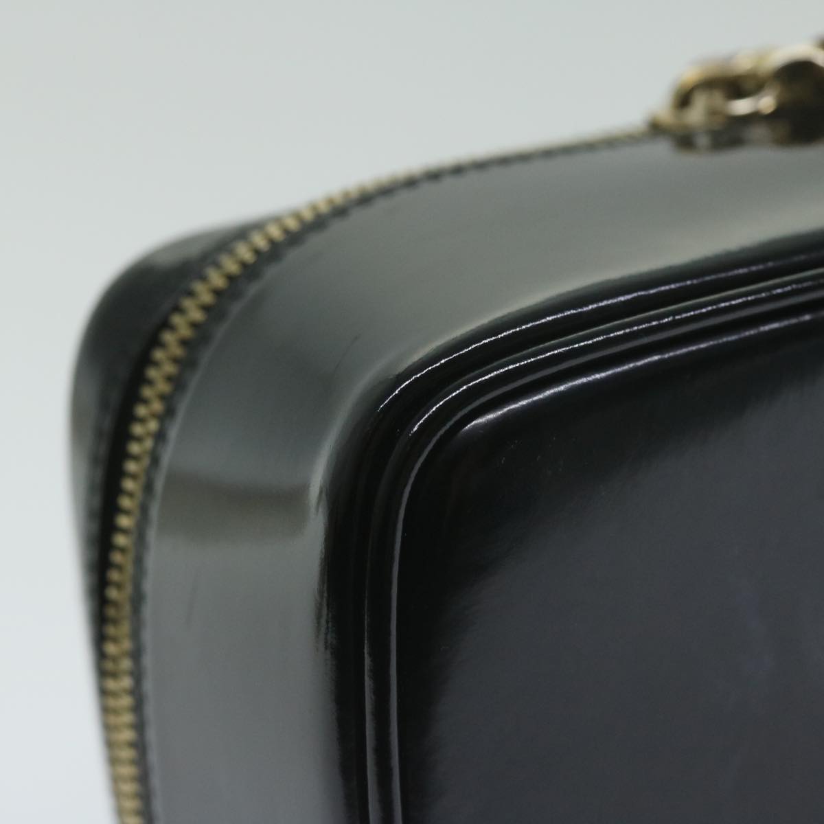 GUCCI Vanity Cosmetic Pouch Patent leather Black 032 1956 0151 Auth 63941