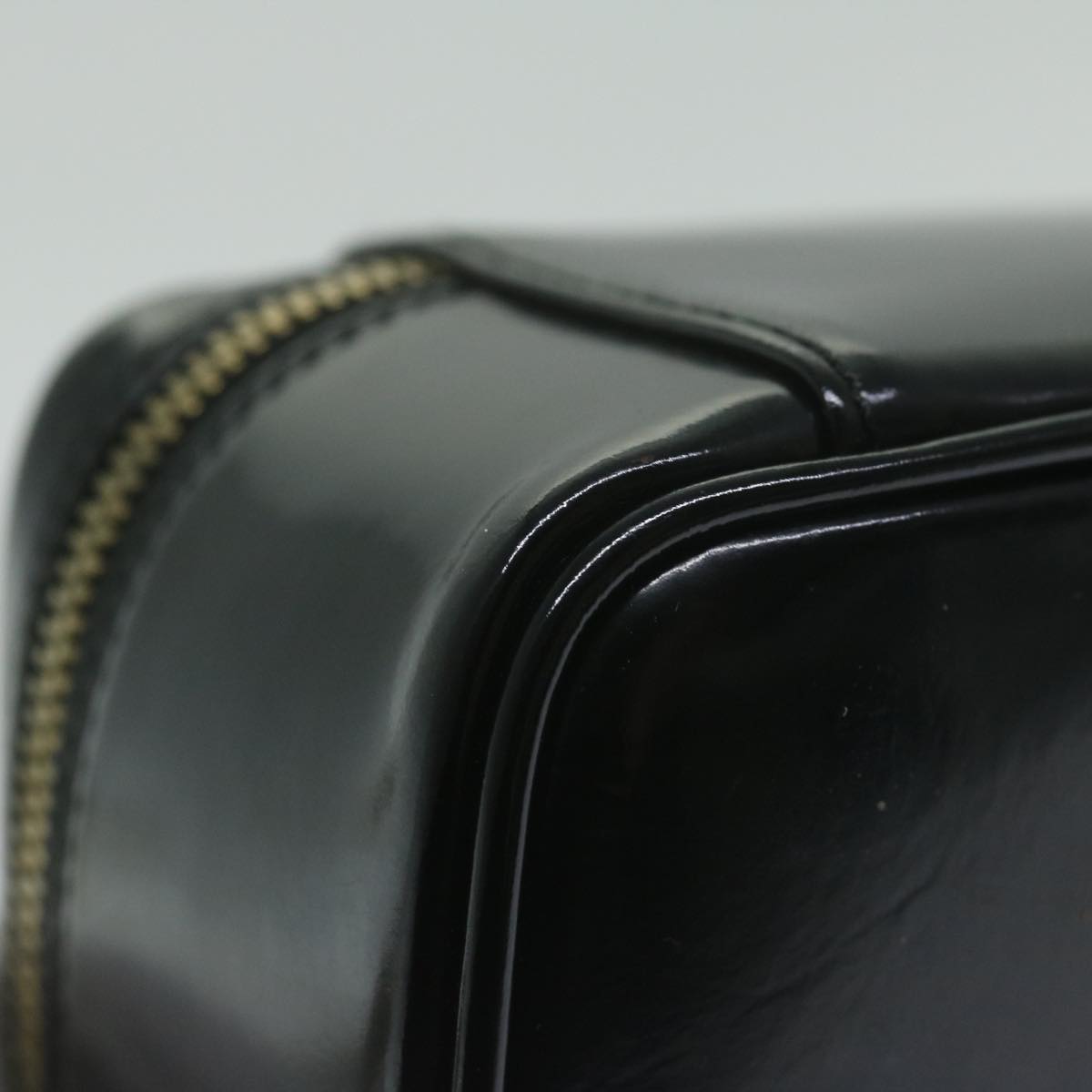 GUCCI Vanity Cosmetic Pouch Patent leather Black 032 1956 0151 Auth 63941