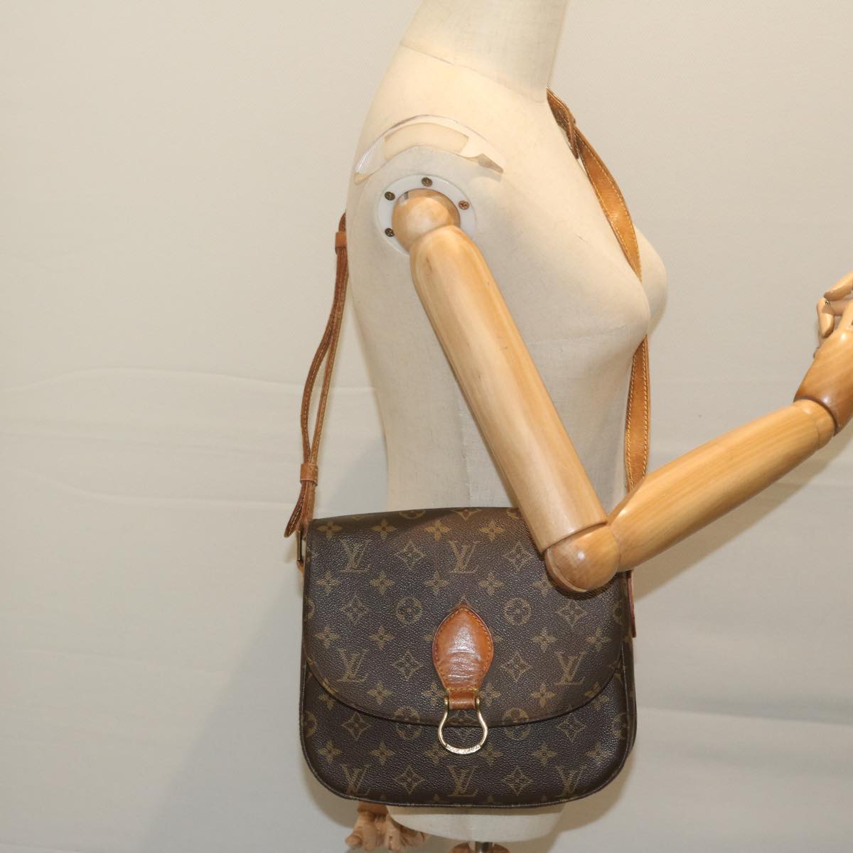 LOUIS VUITTON Monogram Saint Cloud GM Shoulder Bag M51242 LV Auth 64057