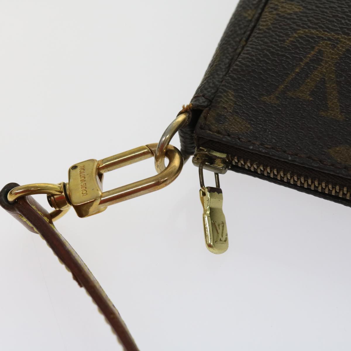 LOUIS VUITTON Monogram Pochette Accessoires Pouch M51980 LV Auth 64184