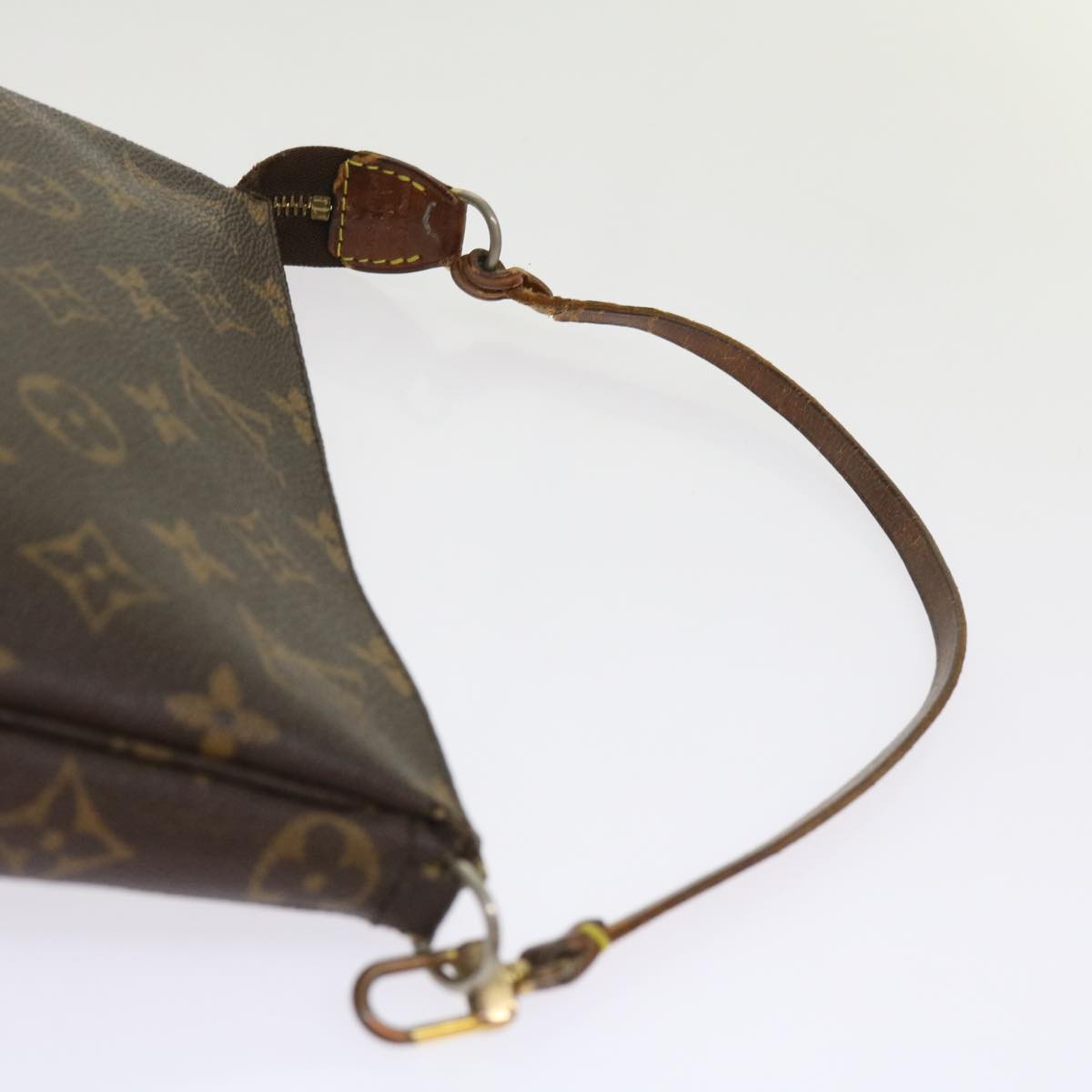 LOUIS VUITTON Monogram Pochette Accessoires Pouch M51980 LV Auth 64186