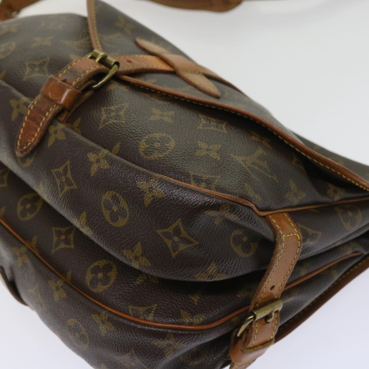 LOUIS VUITTON Monogram Saumur 30 Shoulder Bag M42256 LV Auth 64409