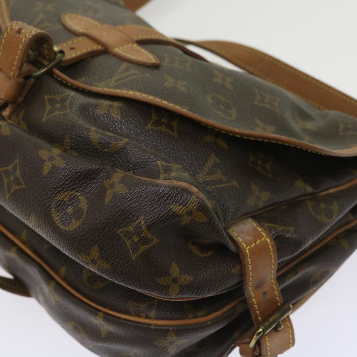 LOUIS VUITTON Monogram Saumur 30 Shoulder Bag M42256 LV Auth 64411