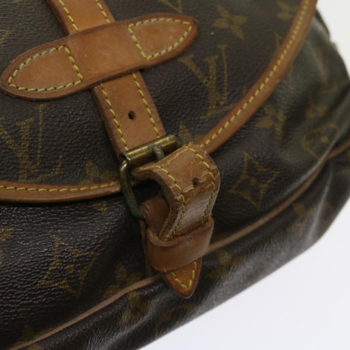 LOUIS VUITTON Monogram Saumur 30 Shoulder Bag M42256 LV Auth 64411