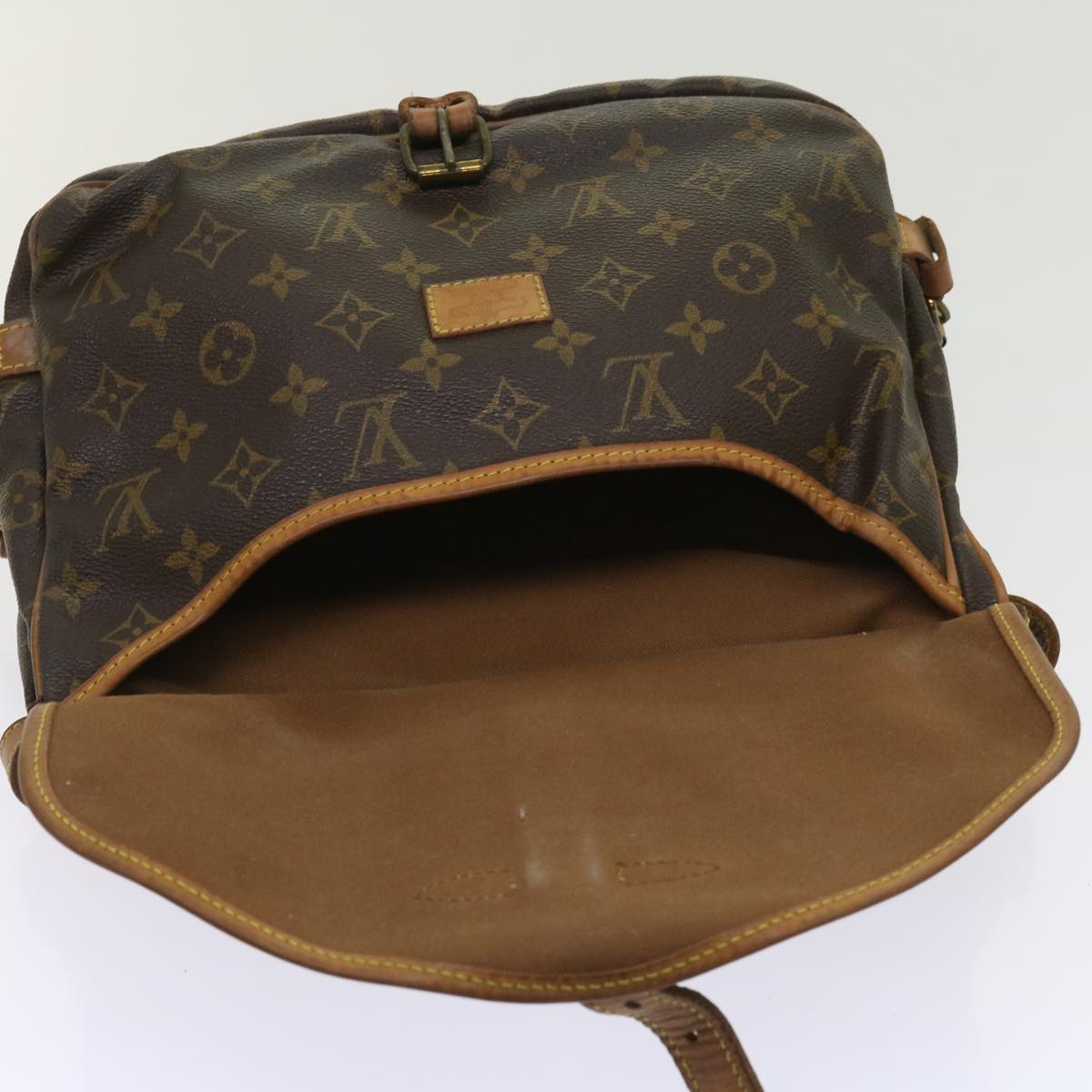 LOUIS VUITTON Monogram Saumur 30 Shoulder Bag M42256 LV Auth 64411