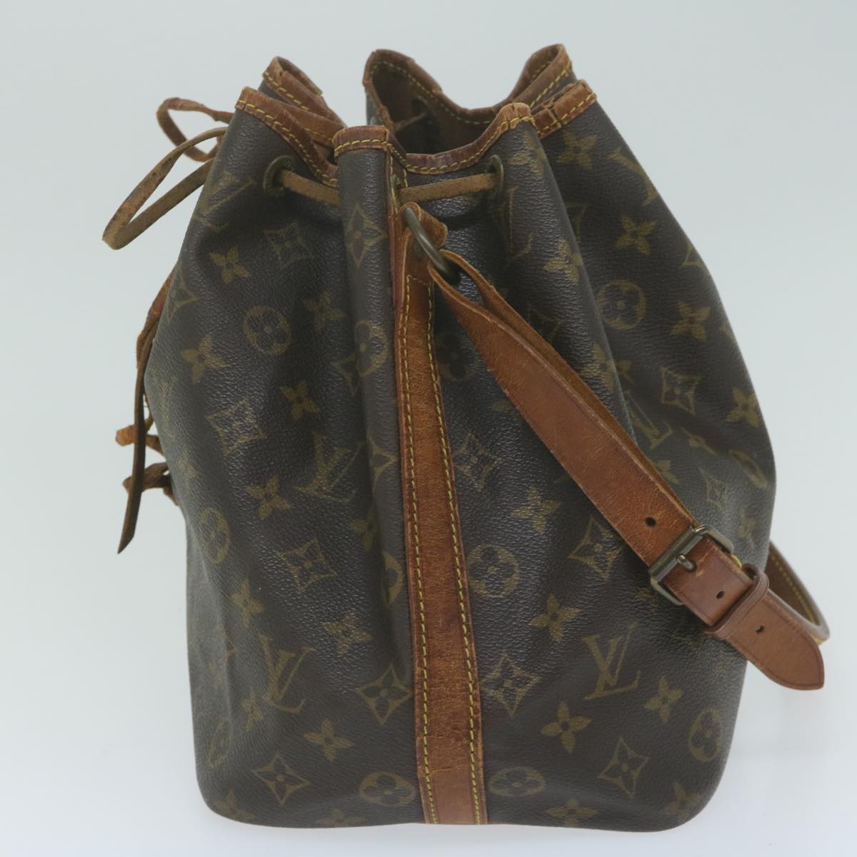 LOUIS VUITTON Monogram Petit Noe Shoulder Bag M42226 LV Auth 64565