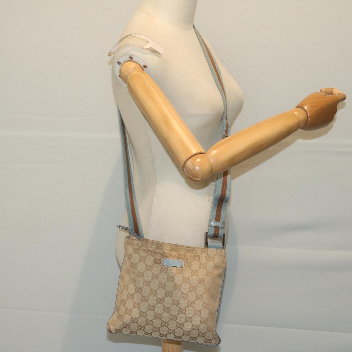 GUCCI GG Canvas Sherry Line Shoulder Bag Beige Light Blue 146309 Auth 65167