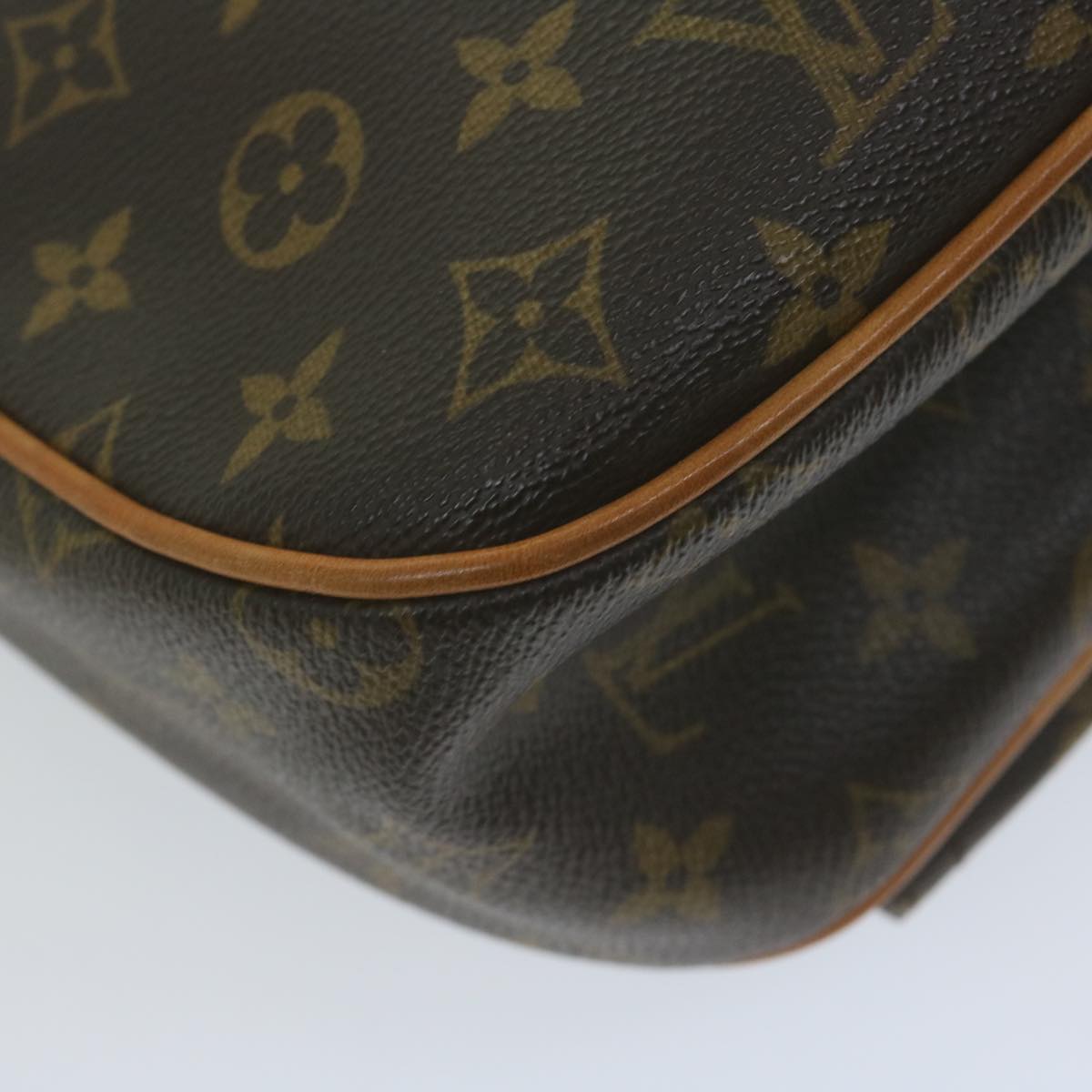 LOUIS VUITTON Monogram Hudson GM Shoulder Bag M40045 LV Auth 65244A