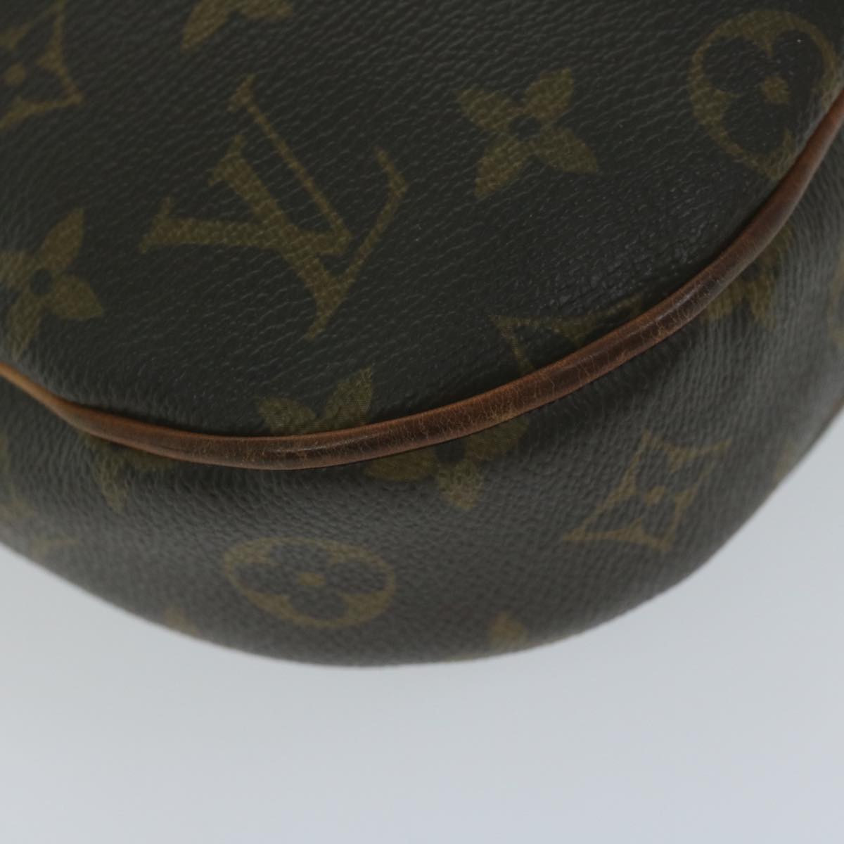 LOUIS VUITTON Monogram Odeon MM Shoulder Bag M56389 LV Auth 65436