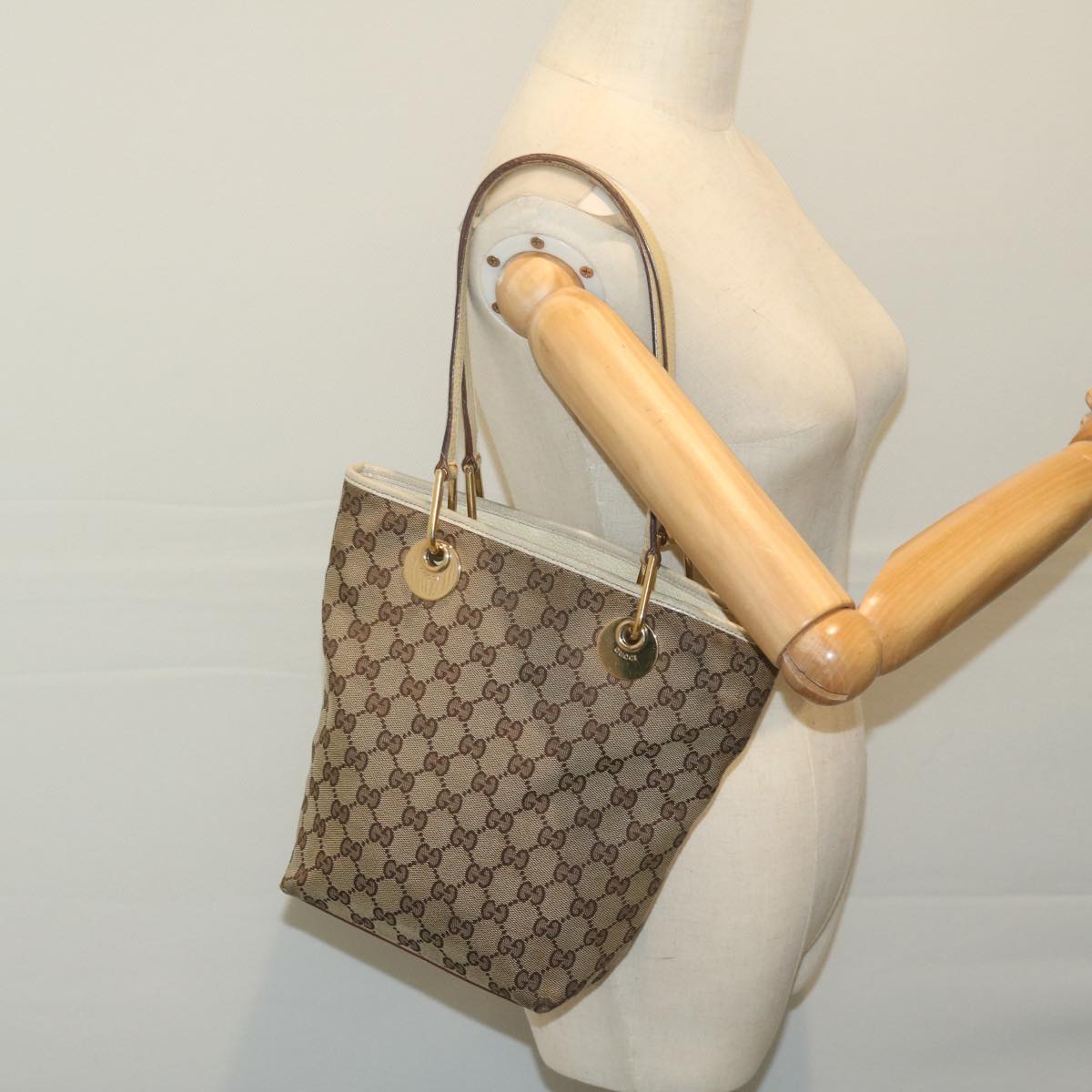 GUCCI GG Canvas Tote Bag Beige Auth 65562