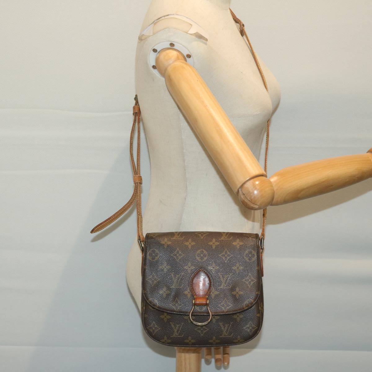 LOUIS VUITTON Monogram Saint Cloud MM Shoulder Bag M51243 LV Auth 65631