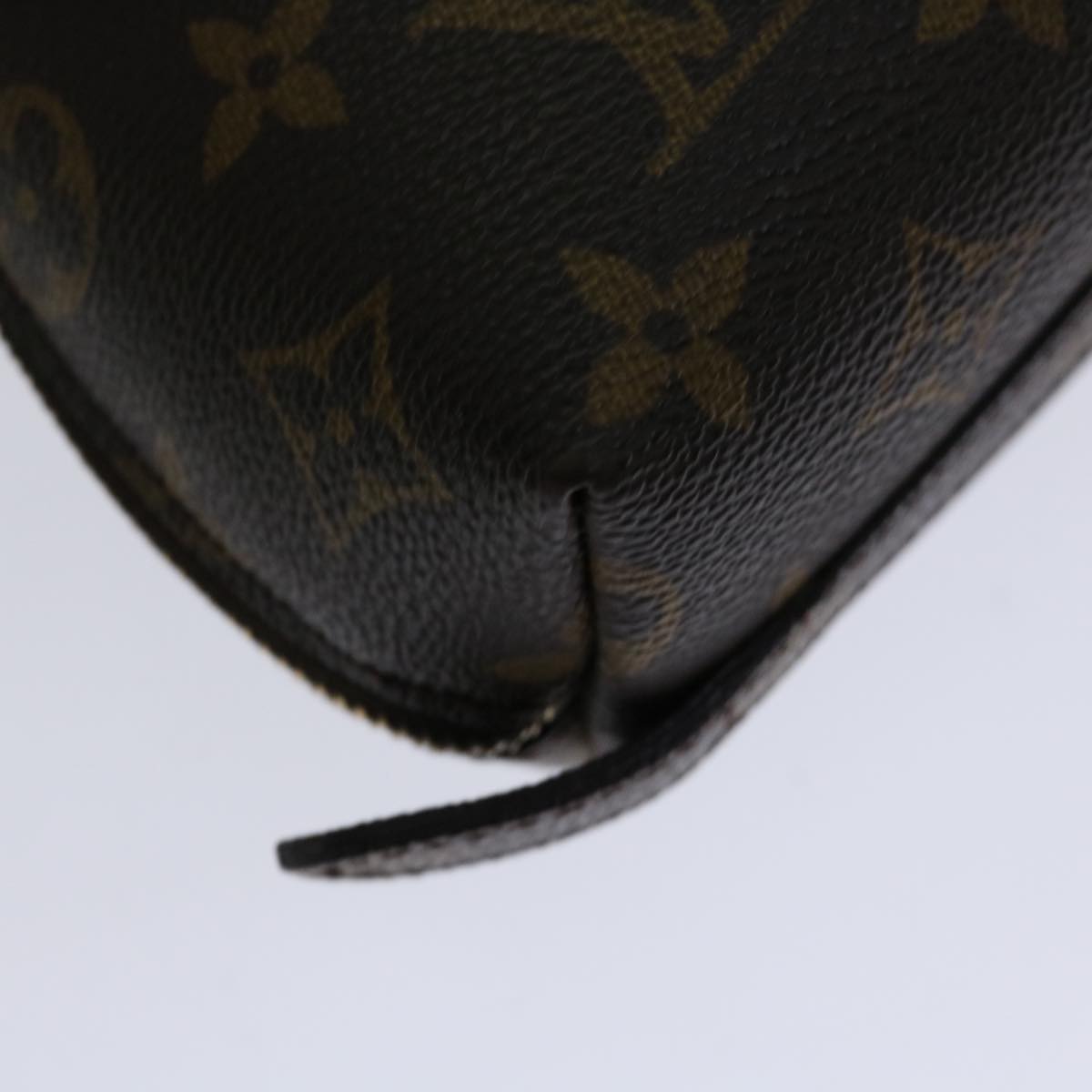 LOUIS VUITTON Monogram Trousse Demi Ronde Cosmetic Pouch M47520 LV Auth 65730